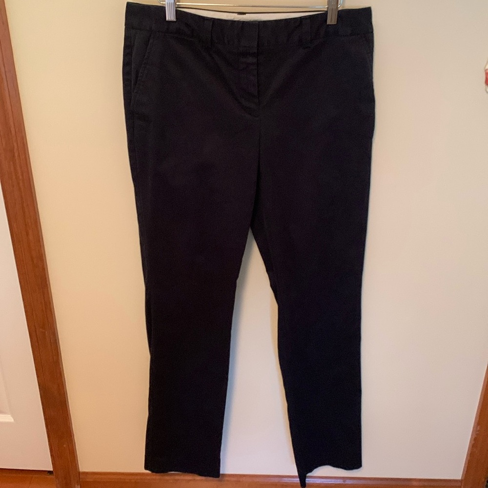 Lands’ End mid rise straight leg size 10 pant